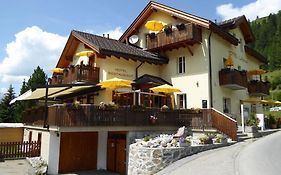Hotel Ladina Bergün